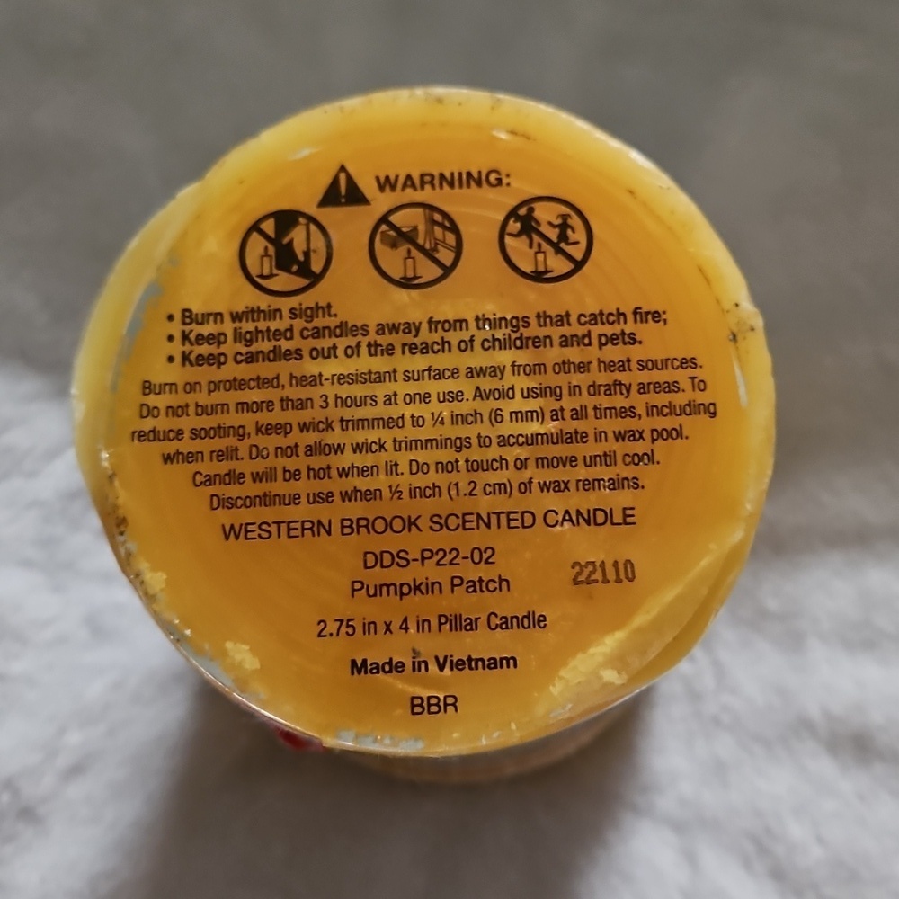 Western Brook Pumpkin Patch Scented Candle Yellow Autumn Gratitude 2.75in x 4 - Picture 5 of 5